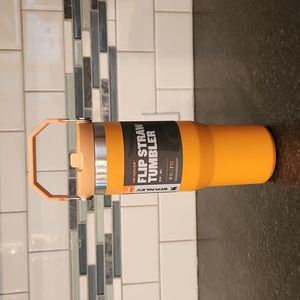 Stanley 30 oz Iceflow flip straw tumbler